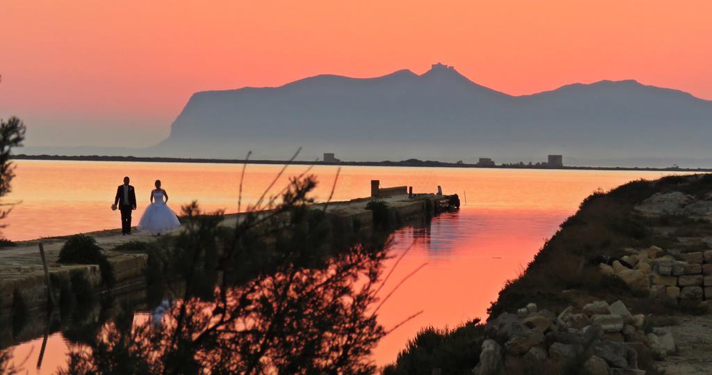 Bed and Breakfast Sunrise Stagnone - Kitesurf Spot Марсала Екстер'єр фото
