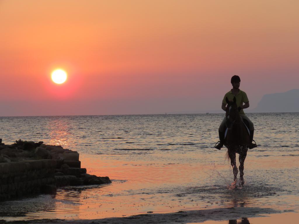 Bed and Breakfast Sunrise Stagnone - Kitesurf Spot Марсала Екстер'єр фото