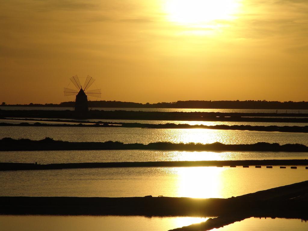 Bed and Breakfast Sunrise Stagnone - Kitesurf Spot Марсала Екстер'єр фото